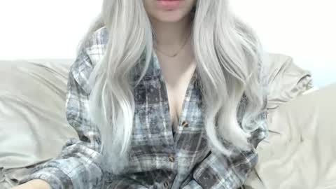 CamilleBunny online show from December 21, 6:09 am