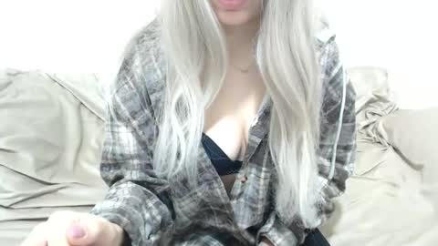 CamilleBunny online show from January 13, 3:23 am