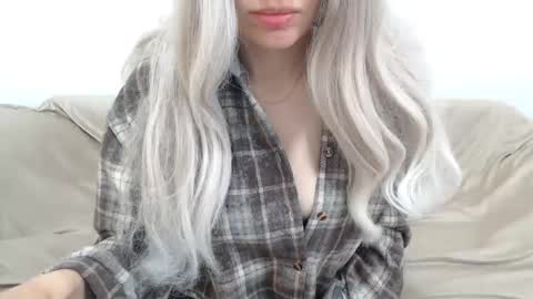 CamilleBunny online show from May 6, 3:02 am