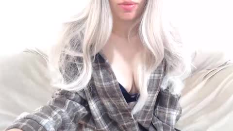 CamilleBunny online show from May 8, 3:12 am