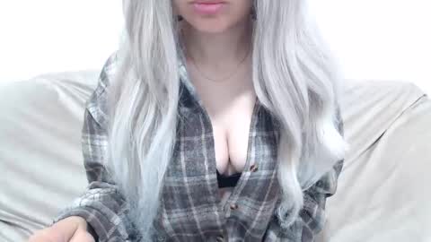 CamilleBunny online show from May 12, 2:19 am