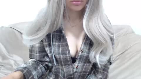 CamilleBunny online show from May 18, 2:07 am