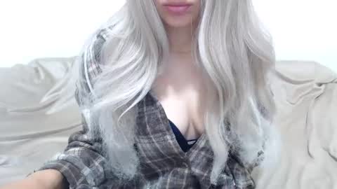 CamilleBunny online show from May 27, 1:02 am