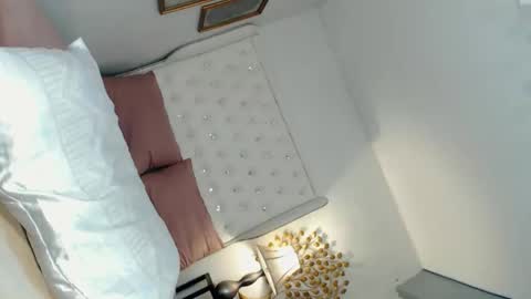 camillejoson online show from March 12, 1:12 am