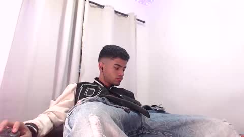 Snapshot of camillo_beischel_ chatting on September 11, 4:40 pm camillo_beischel_ online show from September 11, 4:40 pm