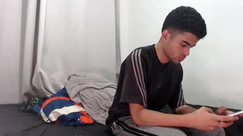 Snapshot of camillo_beischel_ chatting on September 25, 6:44 pm camillo_beischel_ online show from September 25, 6:44 pm
