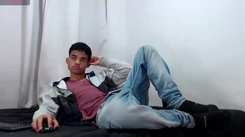 Snapshot of camillo_beischel_ chatting on September 28, 5:29 pm camillo_beischel_ online show from September 28, 5:29 pm