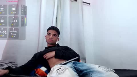 Snapshot of camillo_beischel_ chatting on October 8, 6:05 pm camillo_beischel_ online show from October 8, 6:05 pm