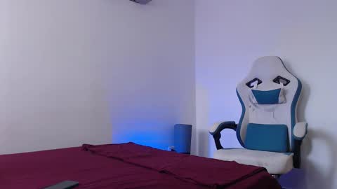 camilo_contre21 online show from March 16, 7:07 pm