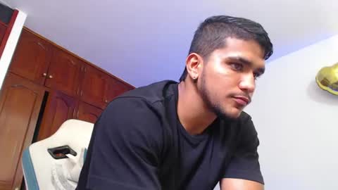 Snapshot of camilo_contre21 chatting on June 21, 7:16 pm camilo_contre21 online show from June 21, 7:16 pm