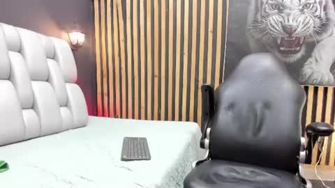 Snapshot of camilo_contrerass chatting on July 14, 2:05 am Camilo online show from July 14, 2:05 am