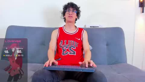 Snapshot of camilo_stark chatting on July 30, 3:05 am Camilo online show from July 30, 3:05 am