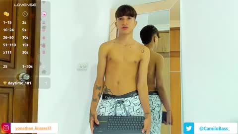 Snapshot of camilobass_ chatting on December 6, 12:56 am Camilo Bass online show from December 6, 12:56 am