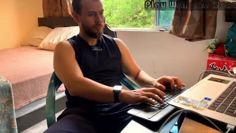 Snapshot of camiloex chatting on January 25, 6:02 pm Camilo online show from January 25, 6:02 pm