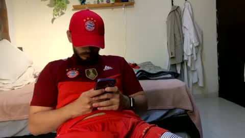 Snapshot of camiloex chatting on February 3, 1:19 am Camilo online show from February 3, 1:19 am