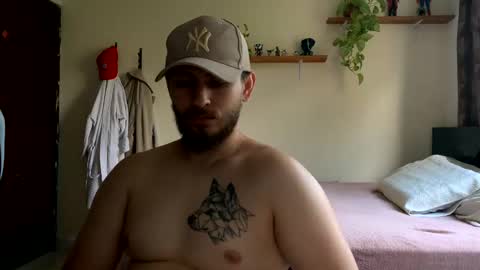 Snapshot of camiloex chatting on February 7, 7:17 pm Camilo online show from February 7, 7:17 pm