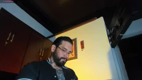 Snapshot of camilomayer chatting on January 10, 12:40 pm Camilo online show from January 10, 12:40 pm