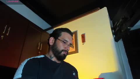 Snapshot of camilomayer chatting on February 4, 3:51 pm Camilo online show from February 4, 3:51 pm