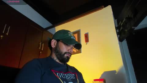 Snapshot of camilomayer chatting on February 20, 4:07 pm Camilo online show from February 20, 4:07 pm