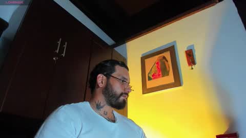 Snapshot of camilomayer chatting on March 11, 4:57 pm Camilo online show from March 11, 4:57 pm