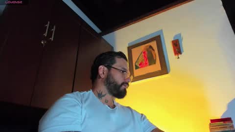 Snapshot of camilomayer chatting on March 26, 2:44 pm Camilo online show from March 26, 2:44 pm