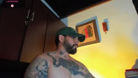 Snapshot of camilomayer chatting on March 30, 3:35 pm Camilo online show from March 30, 3:35 pm