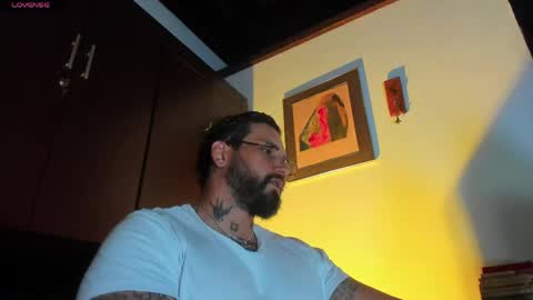 Snapshot of camilomayer chatting on April 14, 3:51 pm Camilo online show from April 14, 3:51 pm