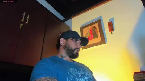 Snapshot of camilomayer chatting on April 23, 1:46 pm Camilo online show from April 23, 1:46 pm