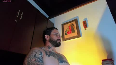 Snapshot of camilomayer chatting on April 28, 2:00 pm Camilo online show from April 28, 2:00 pm