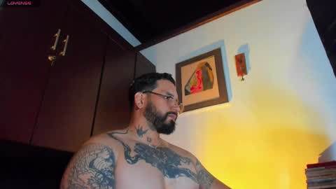 Snapshot of camilomayer chatting on May 11, 1:50 pm Camilo online show from May 11, 1:50 pm