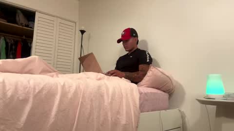 Snapshot of camilooo_cb chatting on November 4, 4:11 am camilooo_cb online show from November 4, 4:11 am