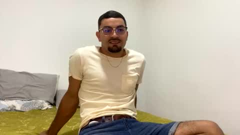 Snapshot of camilor_30 chatting on October 9, 10:24 am camilor_30 online show from October 9, 10:24 am