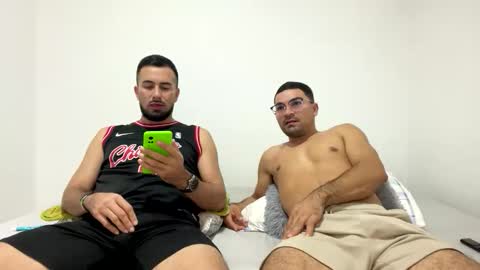 camilor_30 online show from November 20, 10:15 am