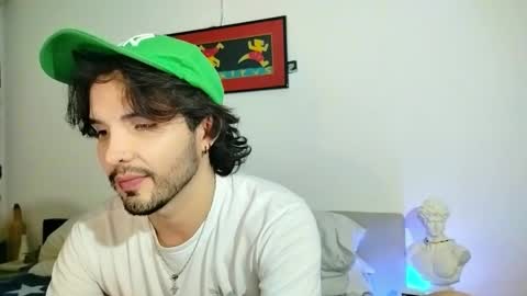 Snapshot of camilosaennz chatting on October 27, 3:54 am camilo online show from October 27, 3:54 am