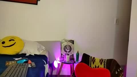 Snapshot of camilosaennz chatting on November 5, 1:05 am camilo online show from November 5, 1:05 am