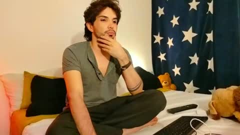 Snapshot of camilosaennz chatting on June 24, 4:22 am camilo online show from June 24, 4:22 am