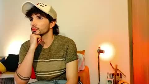 Snapshot of camilosaennz chatting on June 25, 11:09 pm camilo online show from June 25, 11:09 pm