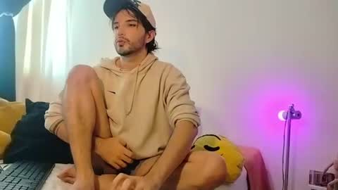 Snapshot of camilosaennz chatting on July 20, 3:03 pm camilo online show from July 20, 3:03 pm