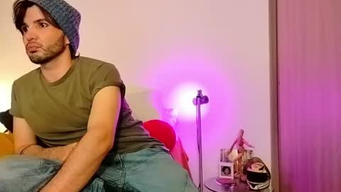 Snapshot of camilosaennz chatting on July 27, 5:03 am camilo online show from July 27, 5:03 am