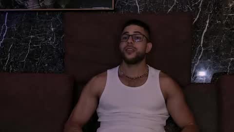 Snapshot of camilowatson chatting on May 15, 1:34 am Camilo Watson online show from May 15, 1:34 am