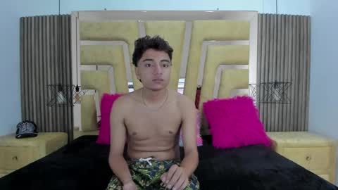 Snapshot of camilowhites chatting on February 27, 11:26 pm CamilowhiteS online show from February 27, 11:26 pm