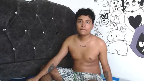 Snapshot of camilowhites chatting on May 23, 10:58 pm CamilowhiteS online show from May 23, 10:58 pm