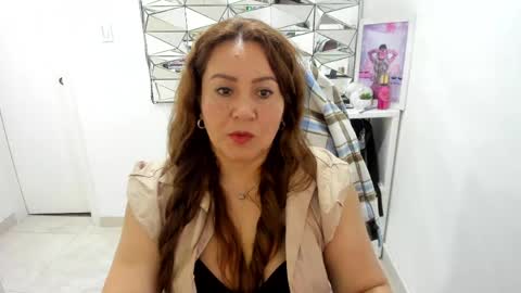 camixxx_m online show from April 25, 1:41 pm