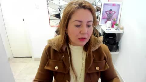 Snapshot of camixxx_m chatting on July 3, 12:22 pm camixxx_m online show from July 3, 12:22 pm