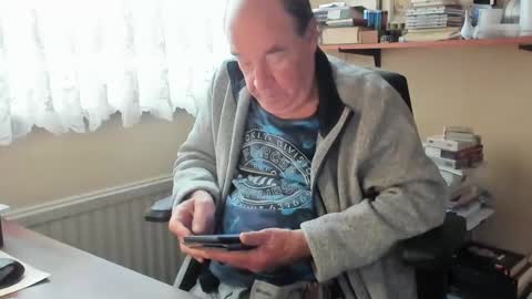 Cammee online show from February 9, 9:05 am