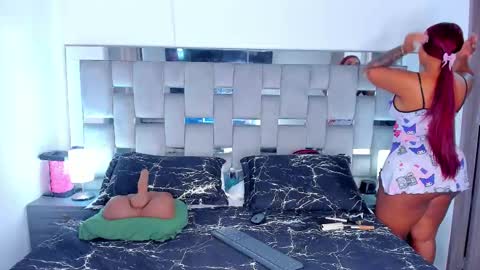 Camila online show from November 30, 12:42 pm