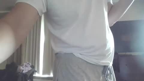 Snapshot of cammyman6900 chatting on September 9, 10:20 pm cammyman6900 online show from September 9, 10:20 pm