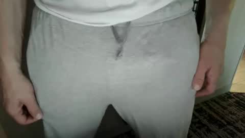 Snapshot of cammyman6900 chatting on May 9, 9:53 pm cammyman6900 online show from May 9, 9:53 pm
