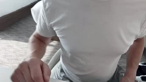 Snapshot of cammyman6900 chatting on July 19, 10:24 pm cammyman6900 online show from July 19, 10:24 pm