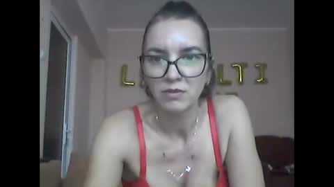 Cammy online show from October 18, 1:45 pm